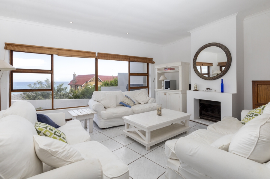 8 Bedroom Property for Sale in West Beach Eastern Cape